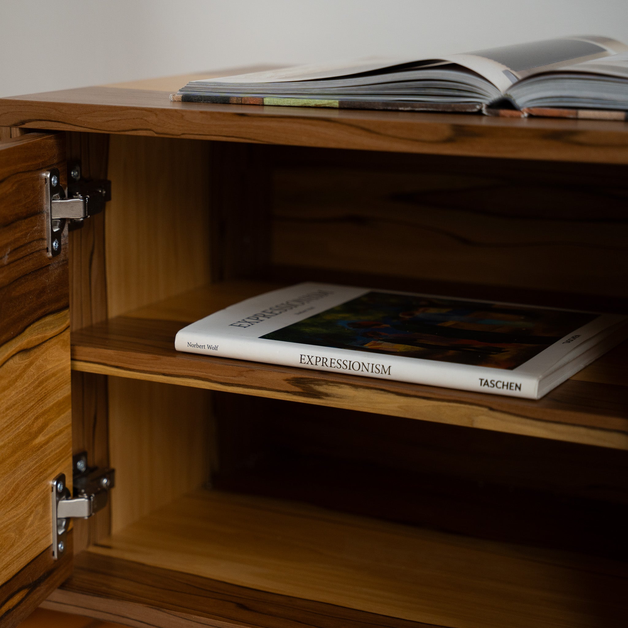 NAMI VINYL Sideboard