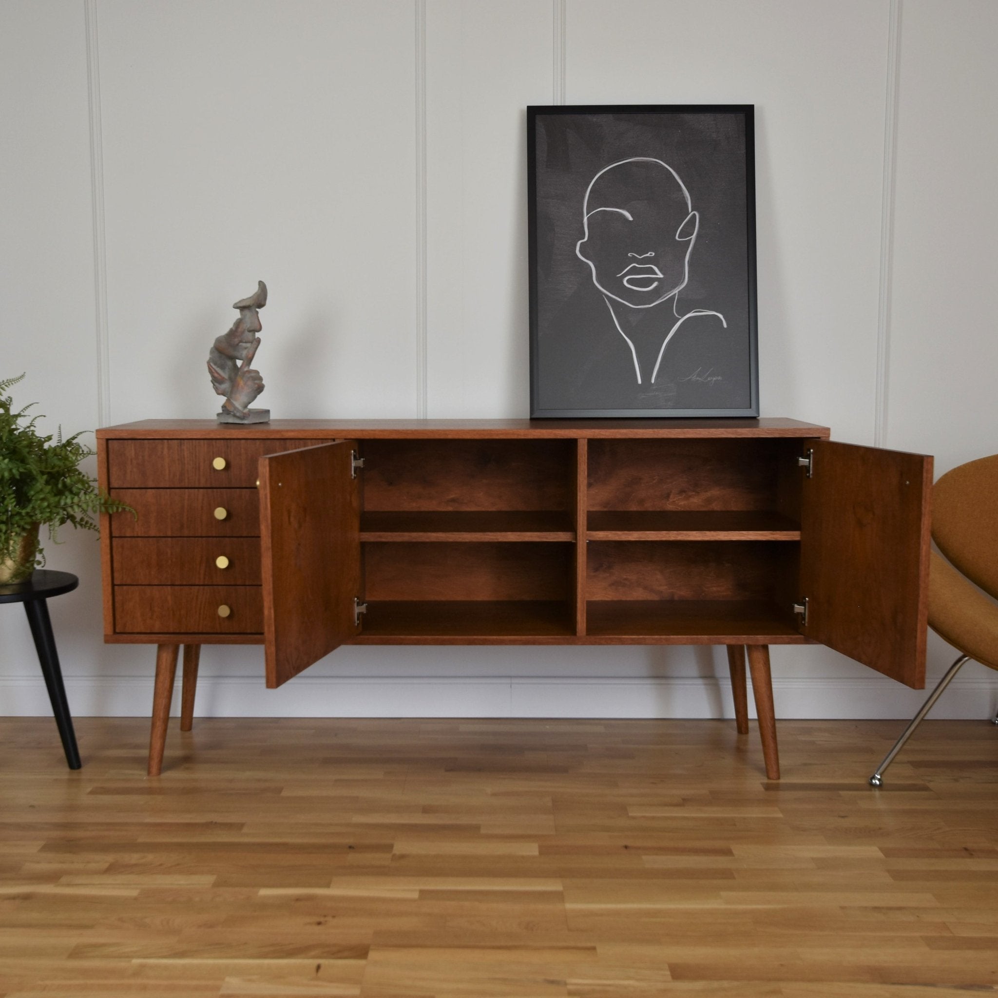 Komoda CLASSY BROWN Z GAŁKAMI - Pastform Furniture