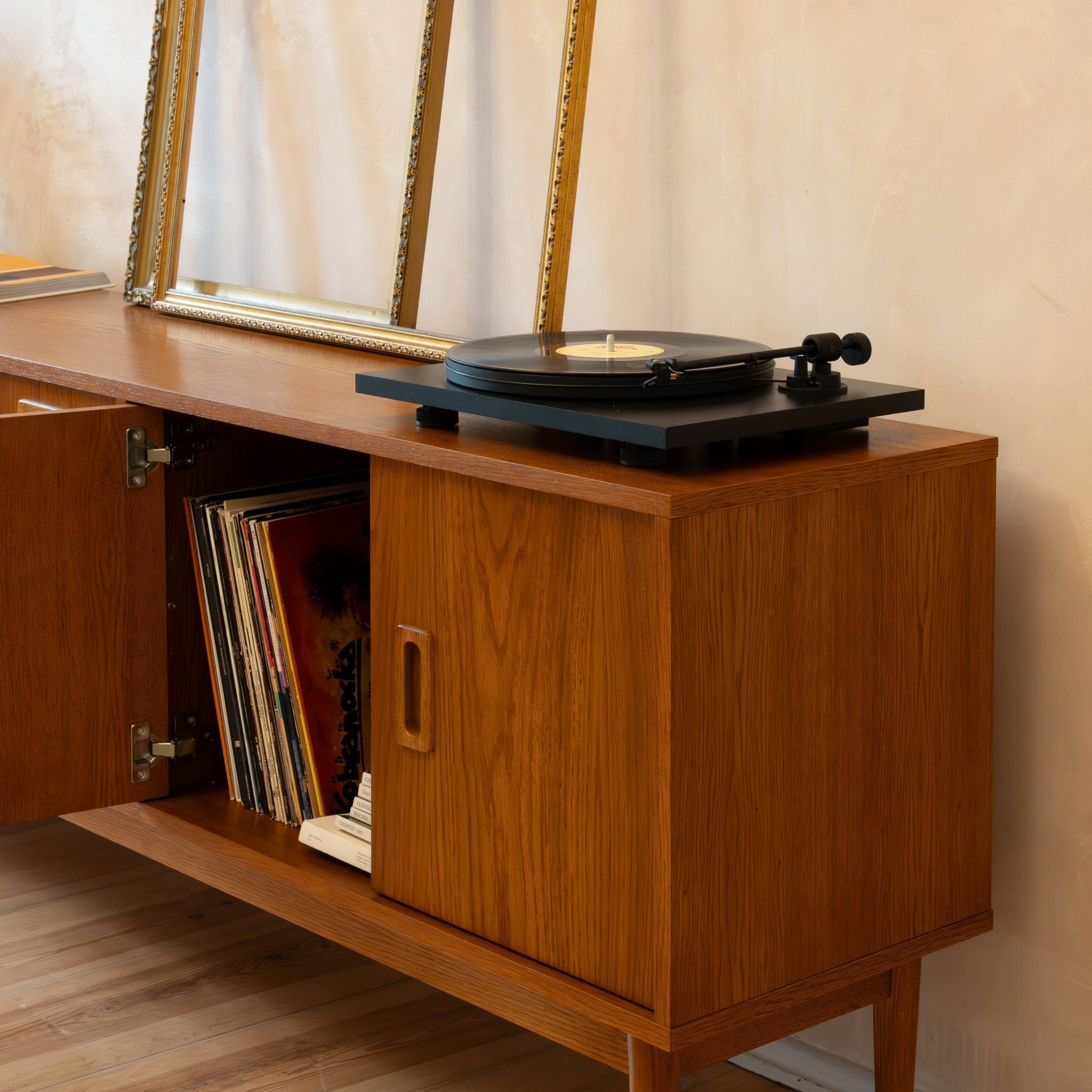 Komoda MID CENTURY - Pastform Furniture